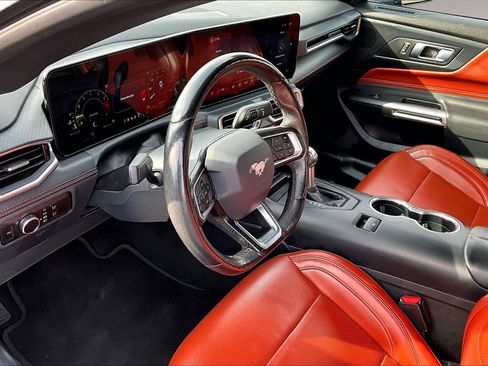 Used 2024 Ford Mustang Premium image 17