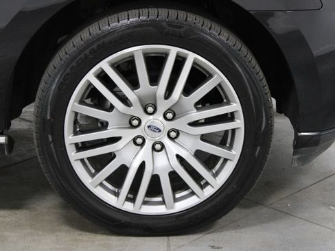 Used 2022 Ford Expedition Platinum AWD/4WD image 12