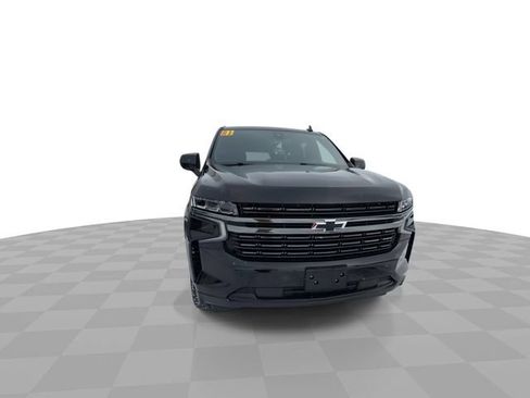 Used 2021 Chevrolet Suburban RST image 3