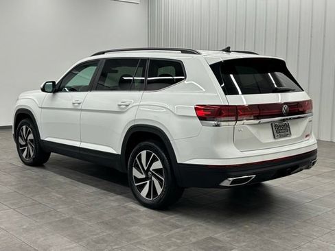 Used 2024 Volkswagen Atlas SE AWD/4WD image 4