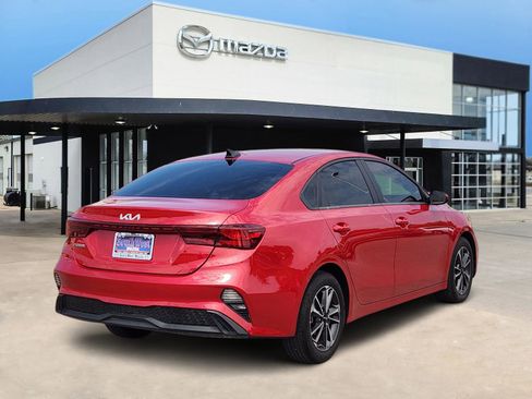 Used 2024 Kia Forte LXS FWD image 5