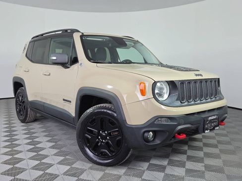 Used 2017 Jeep Renegade Trailhawk AWD/4WD image 1