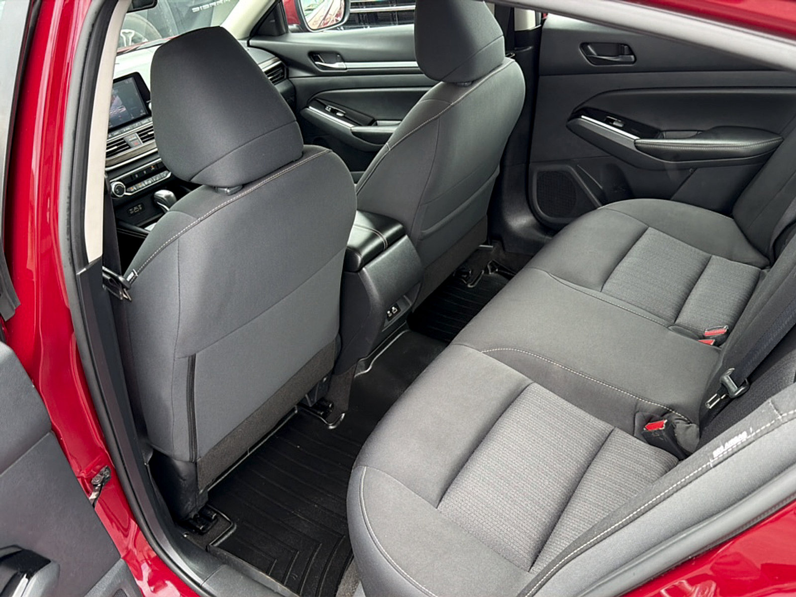 Used 2023 Nissan Altima 2.5 SV FWD image 10