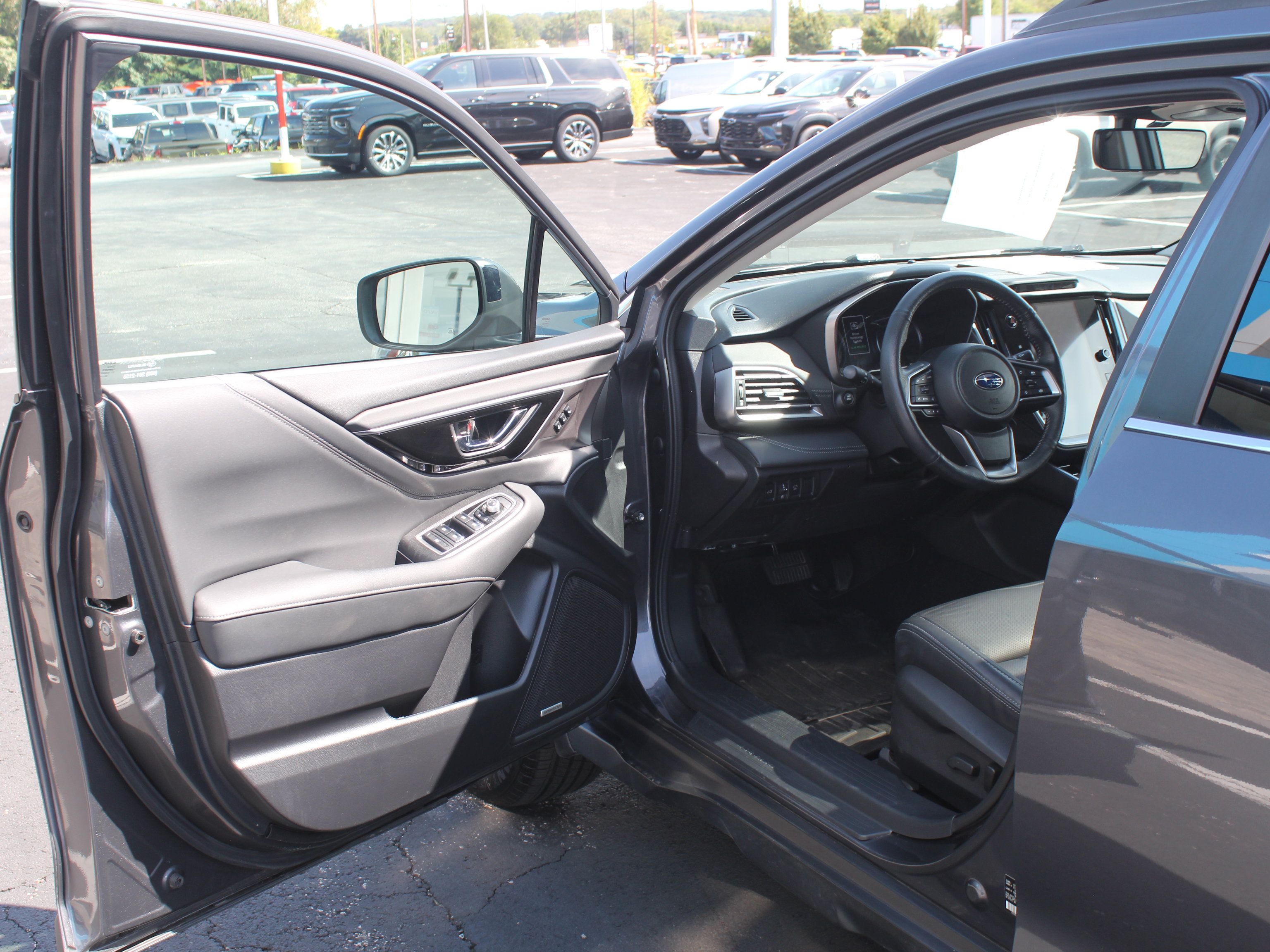 Used 2025 Subaru Outback Limited XT AWD/4WD image 13