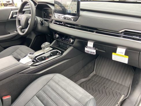 New 2026 Mitsubishi Outlander SE FWD image 26