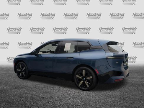 Used 2024 BMW iX xDrive50 w/ Sport Package AWD/4WD image 8