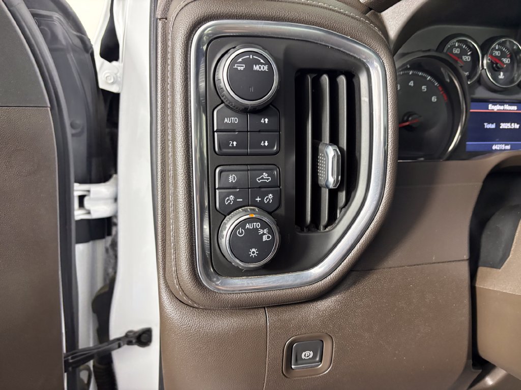 Used 2021 Chevrolet Silverado 1500 LT Trail Boss AWD/4WD image 13