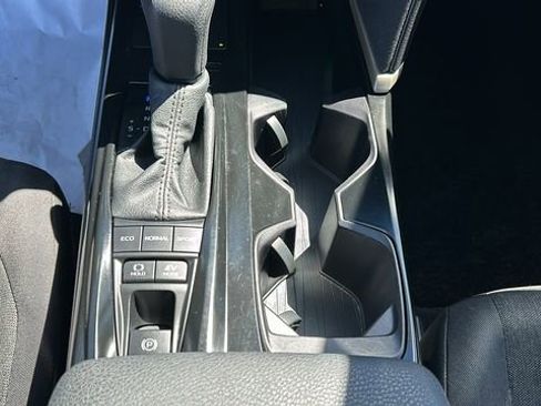 Used 2025 Toyota Camry LE FWD image 22
