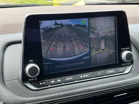 Certified 2021 Nissan Rogue SV w/ Premium Package image 22