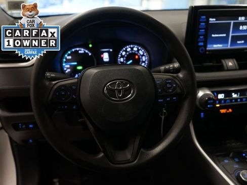 Used 2021 Toyota RAV4 LE image 13