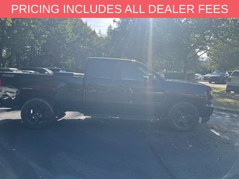 Used 2017 Chevrolet Silverado 1500 LT w/ Redline Edition AWD/4WD image 9