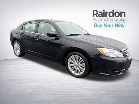 Used 2013 Chrysler 200 LX image 1