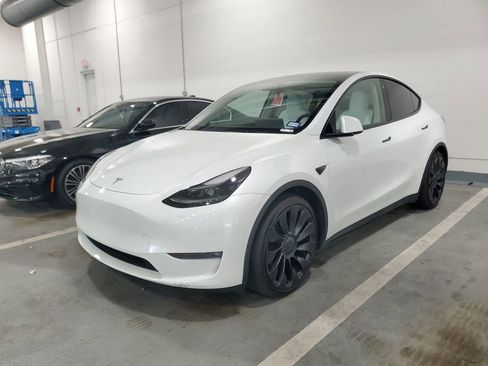 Used 2023 Tesla Model Y Performance image 1
