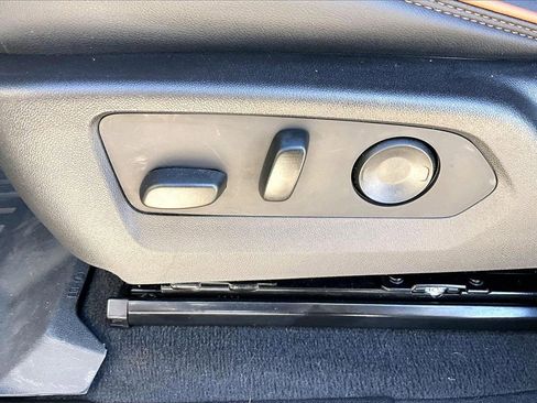 Certified 2025 GMC Canyon AT4 w/ AT4 Premium Package image 26