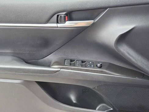 Used 2021 Toyota Camry SE image 21