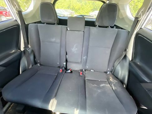 Used 2018 Toyota RAV4 XLE FWD image 9