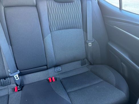 Used 2025 Toyota Camry LE image 33