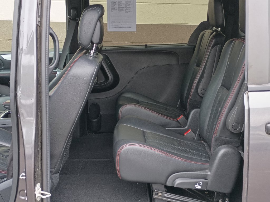 Used 2019 Dodge Grand Caravan GT FWD image 16