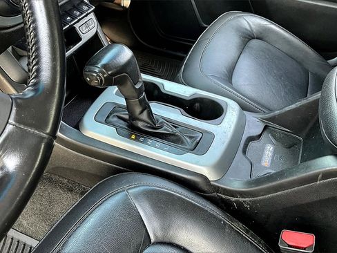 Used 2018 Chevrolet Colorado ZR2 image 13