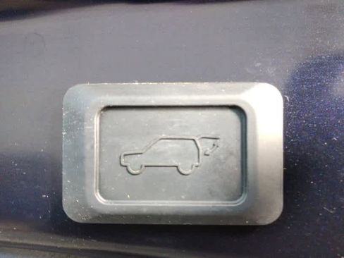 Used 2022 Toyota RAV4 XLE w/ Convenience Package image 21