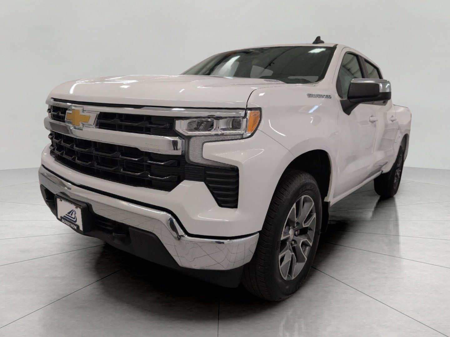 Used 2024 Chevrolet Silverado 1500 LT AWD/4WD image 13