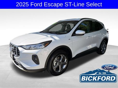 Used 2025 Ford Escape ST-Line Select AWD/4WD image 1
