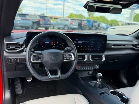 Used 2025 Ford Mustang GT Premium RWD image 10
