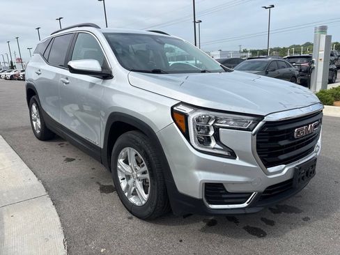 Used 2022 GMC Terrain SLE w/ Driver Convenience Package FWD image 22