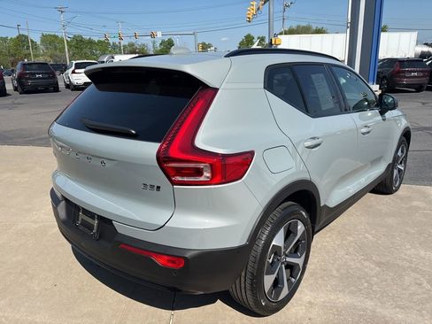 Certified 2026 Volvo XC40 B5 Plus AWD/4WD image 6