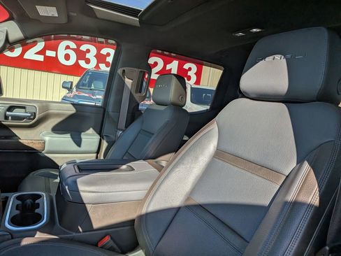 Certified 2022 GMC Sierra 1500 Denali w/ Denali Premium Package AWD/4WD image 10