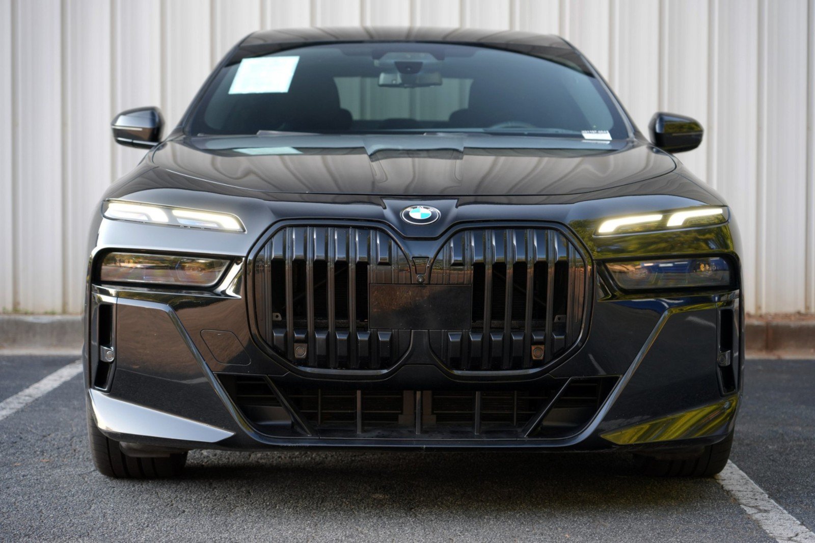 Used 2023 BMW 740i RWD image 7