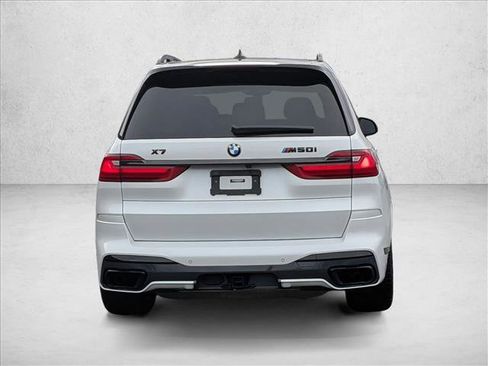 Used 2022 BMW X7 M50i image 7
