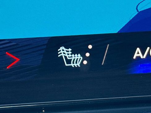 Certified 2025 Chevrolet Suburban Z71 image 33