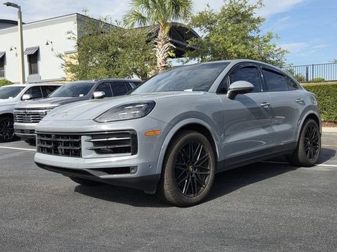 Used 2024 Porsche Cayenne Coupe AWD/4WD image 2
