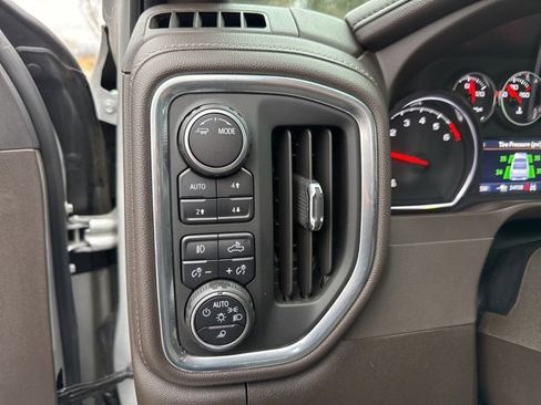 Used 2022 Chevrolet Silverado 1500 LTZ w/ LTZ Premium Package image 12