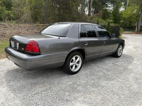 Used 2011 Ford Crown Victoria Police Interceptor w/ Radio Suppression Pkg image 3