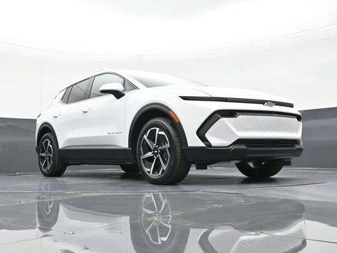 New 2026 Chevrolet Equinox EV LT FWD image 46