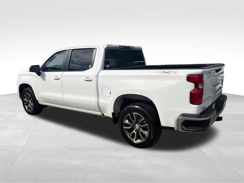 Used 2023 Chevrolet Silverado 1500 LT AWD/4WD image 3