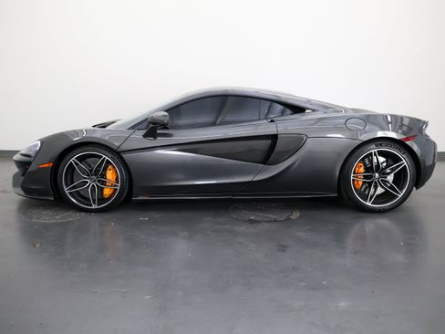 Used 2016 McLaren 570S Coupe RWD image 6