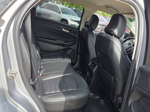 Used 2024 Ford Edge SE AWD/4WD image 14
