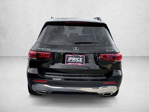 Used 2023 Mercedes-Benz GLB 250 4MATIC image 6