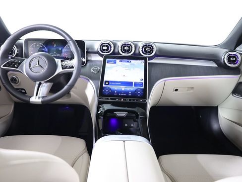 Used 2025 Mercedes-Benz C 300 4MATIC Sedan image 41