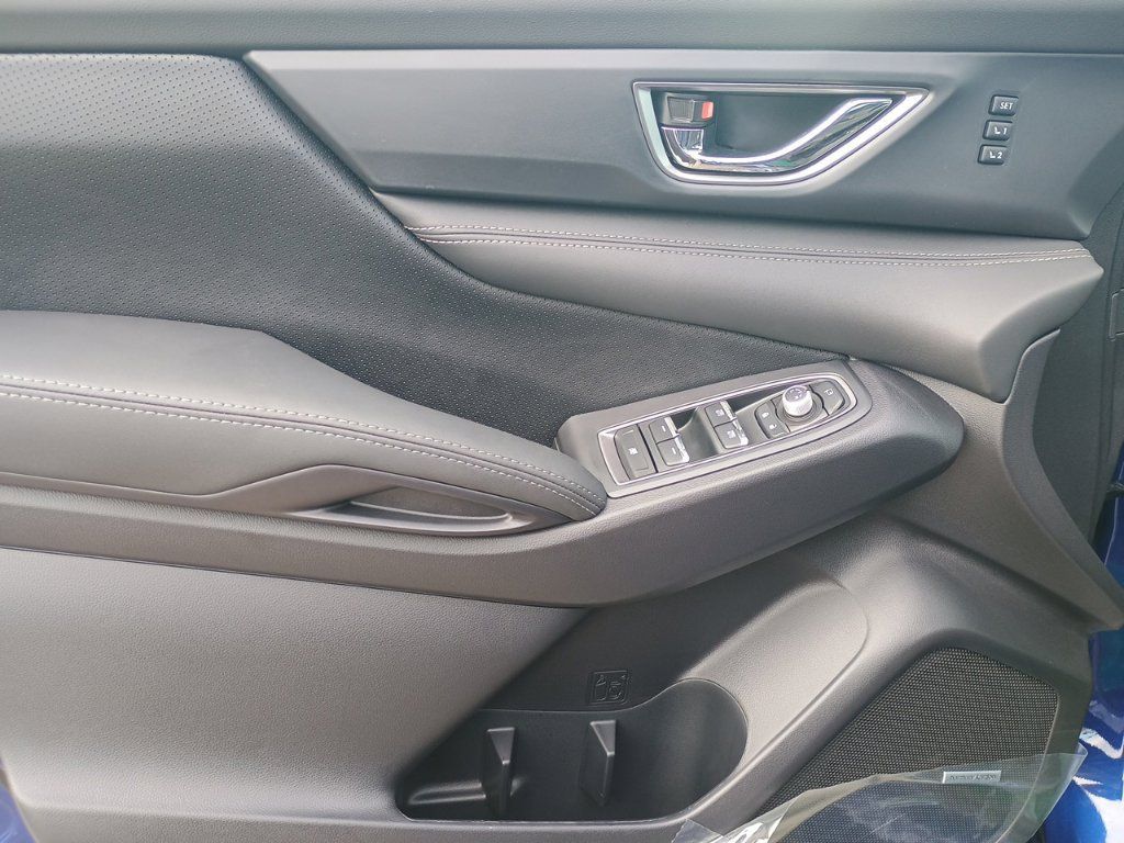 New 2026 Subaru Ascent Limited AWD/4WD image 11
