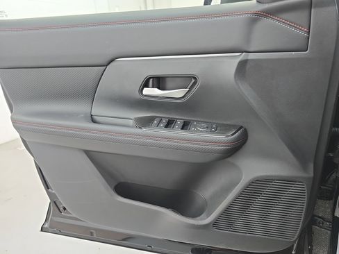 New 2026 Nissan Kicks SR FWD image 26