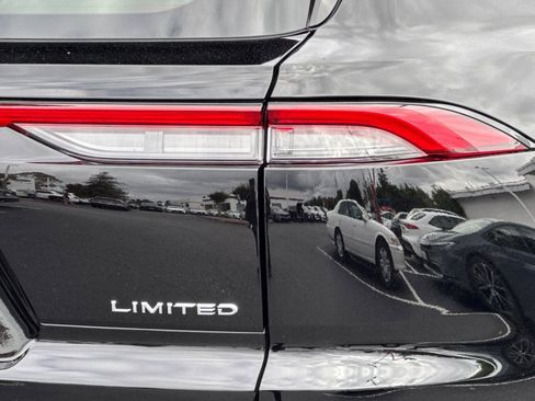 New 2025 Toyota Crown Signia image 32