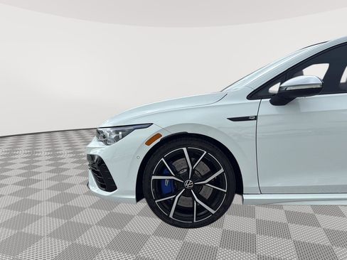 Used 2024 Volkswagen Golf R AWD/4WD image 8