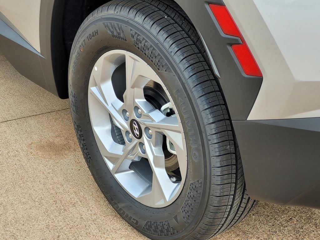 Used 2024 Hyundai Tucson SEL FWD image 5
