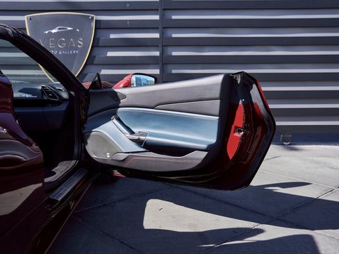 Used 2019 Ferrari 488 Spider image 31