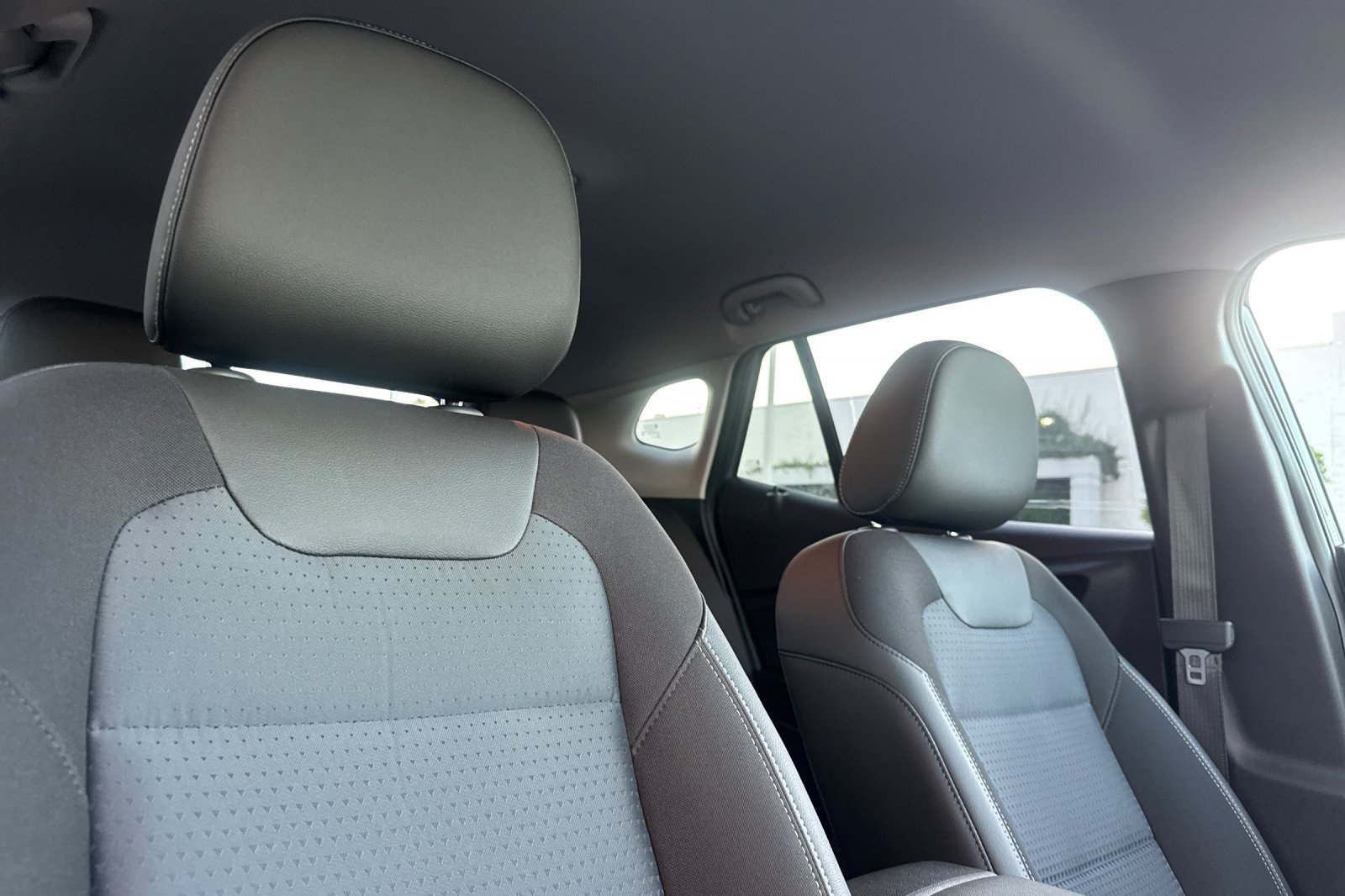 Used 2026 Chevrolet Trax LT w/ LT Convenience Package FWD image 21