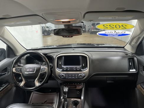 Used 2022 GMC Canyon Denali image 22